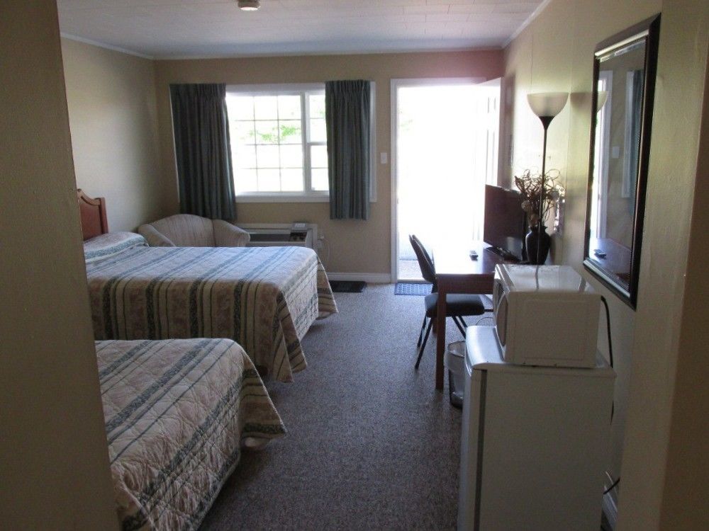 Berry'S Motel トゥルーロ エクステリア 写真